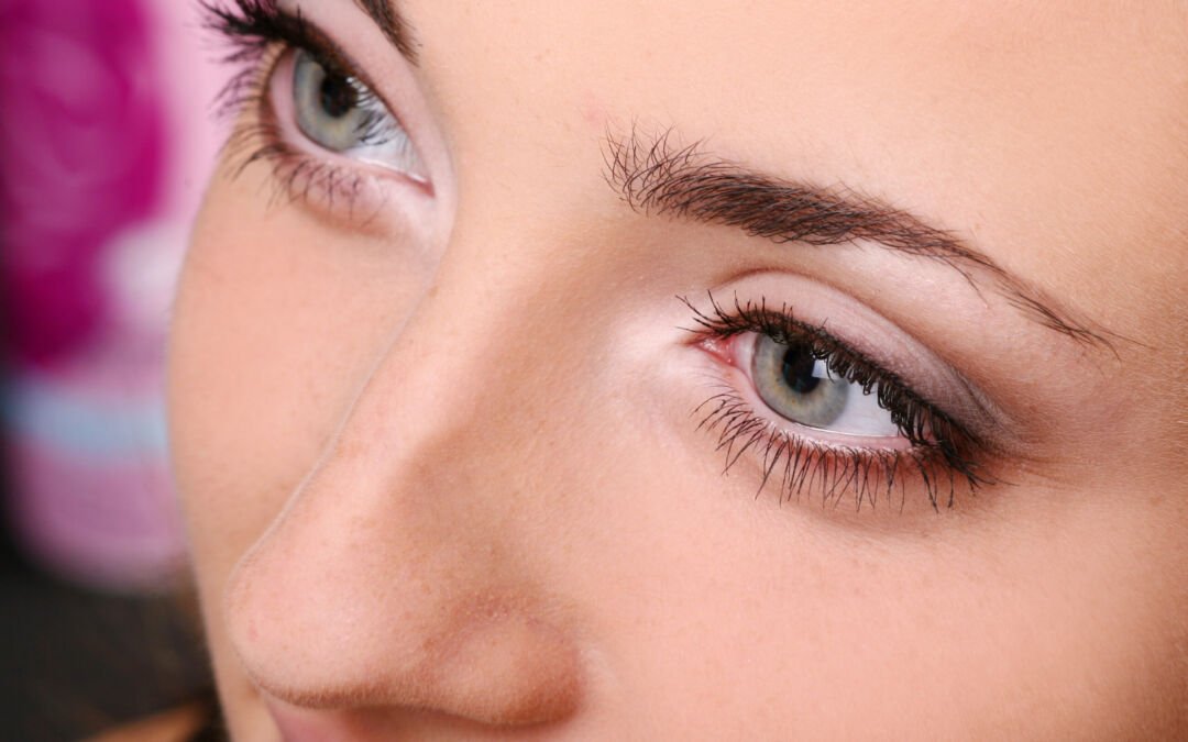 Tips For Thicker, Beautiful Lashes